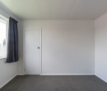 Recently Refurbished Three Bedroom - Photo 1