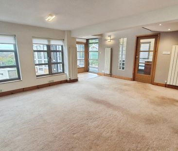 3 bedroom House To Let - Photo 2