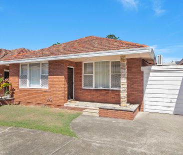 Renovated 2-Bedroom Villa in Boutique Complex - Photo 5