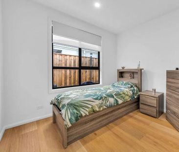 Stunning and Modern 4-Bedroom Home! - Photo 6