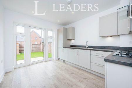 3 bedroom house to rent Friary Grove, Eagle Farm South, Milton Keynes, MK17 - Photo 4