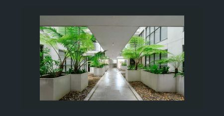 Modern 1-Bedroom Plus Study Apartment with Oversized Terrace - Photo 2