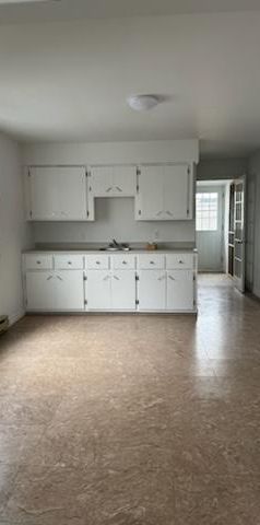 Logement 5 et demi + stationnement à louer - Photo 1