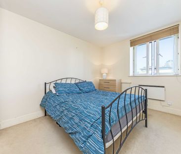 Westminster Bridge Road, Waterloo, SE1, London - Photo 2