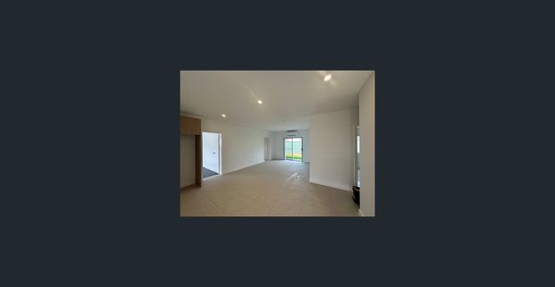 Modern 3-Bedroom House in Campsie - Photo 1