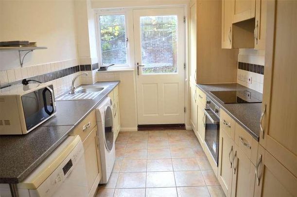 De Vere Close, Wallington, Surrey, SM6 - Photo 1