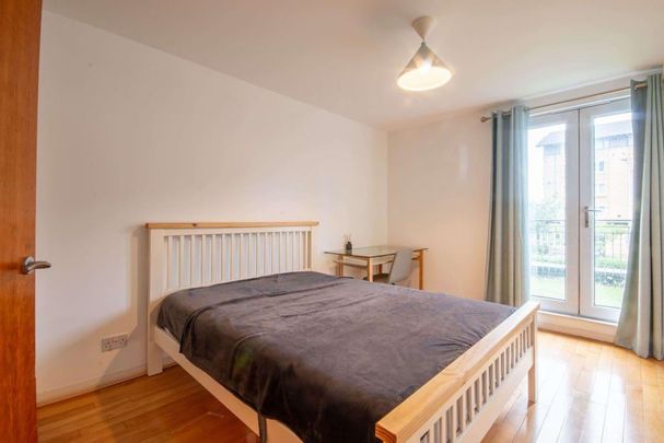 3 bedroom flat to rent - Photo 1