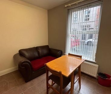 Two Bedroom Apartment, 4a Magdala Street, Botanic Area ~ Behind Que... - Photo 1