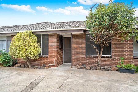 Beautifully Presented - Photo 3