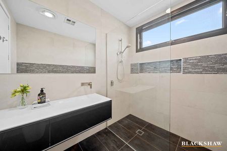 Architecturally Designed Executive Home with Luxury Finishes - Photo 5