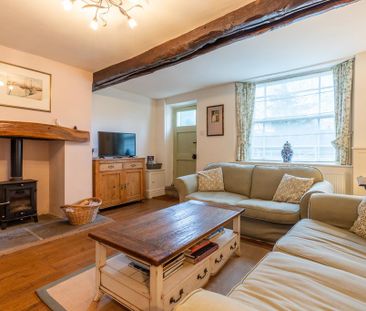 2 bedroom terraced house to rent - Photo 2