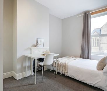 6 Bed Semi-Detached House, Ecclesall Road, S11 - Photo 3