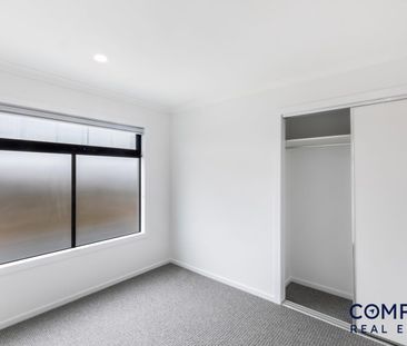 Fresh, Modern & Move-In Ready in Mickleham - Photo 4