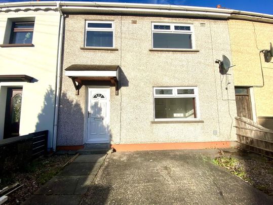 14 Thornfield Court, Carrickfergus, BT38 8LP - Photo 1