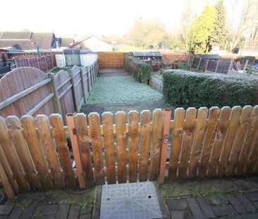 2 bedroom terraced house to rent - Photo 3