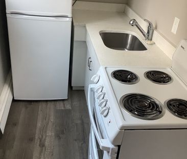 Wynton Manor - Photo 3