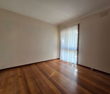 Quiet and Peacefull Two Bedroom Residence - Photo 4