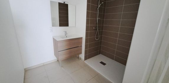 Location Appartement 3 pièces Meublé 71m² CHAMBERY 73000 - Photo 2