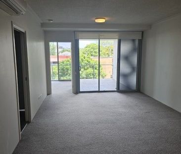 Cozy 1 bedroom unit for rent next Brisbane river with lots of ameni... - Photo 2