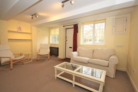 2 bedroom cottage to rent - Photo 2