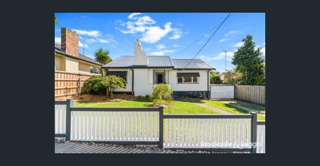 3 Bedrooms Close To The CBD! - Photo 4