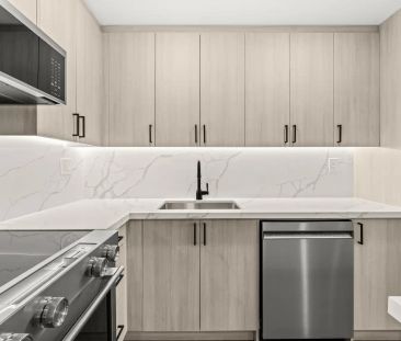 Charles West — 1 Bedroom Suite - Photo 4