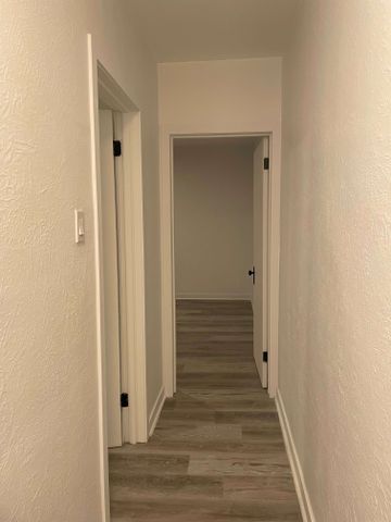 5830 Côte Saint Luc Road - Beautiful 2-Bedroom Apartment for Rent - Photo 4