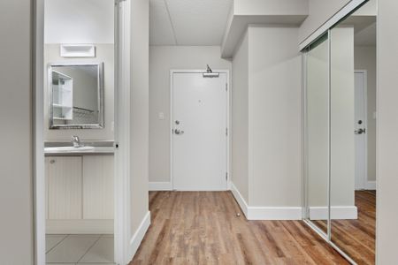 For Lease - 149 Main Street Unit# 511, Hamilton, Ontario - Photo 2