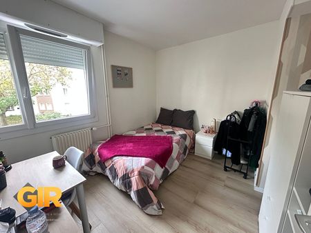 Location Appartement 1 pièce 77m² RENNES 35000 - Photo 2