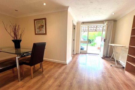 4 bedroom house to rent - Photo 3