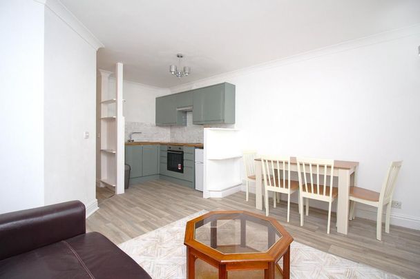 1 bedroom flat to rent - Photo 1