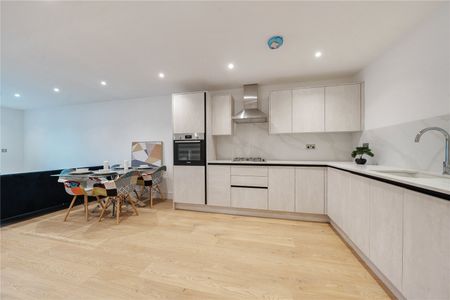 3 Bedroom Flat/Apartment to rent - Photo 2