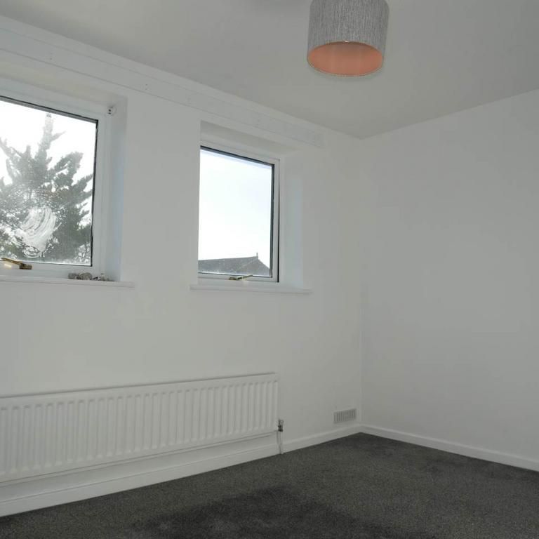 2 bedroom end of terrace house to rent - Photo 1