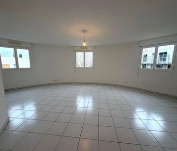 Location Appartement 3 pièces 74m² AIX EN PROVENCE 13100 - Photo 2