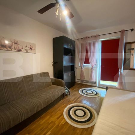 Garsoniera, decomandat cu balcon, zona strazii Cojocnei - Fotografie 4
