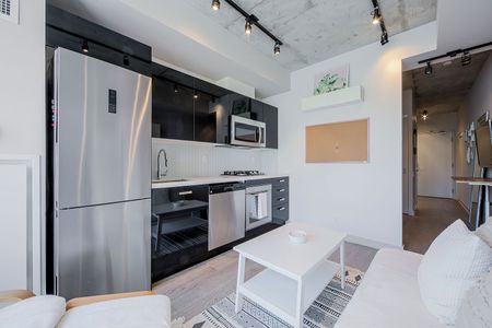 For Lease - 39 Brant Street Unit# 804, Toronto, Ontario - Photo 3