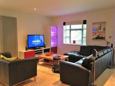 2 bedroom apartment to rent - Photo 4