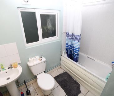 Room For Rent Bertha Street, Pontypridd - Photo 4
