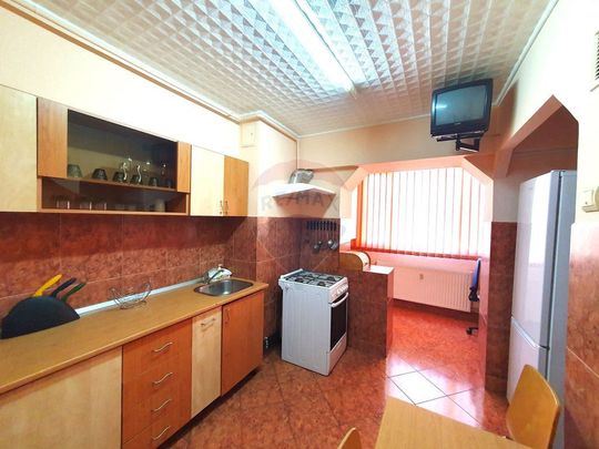 Inchiriez apartament 2 camere Vlaicu, decomandat, etaj 2,... - Fotografie 1