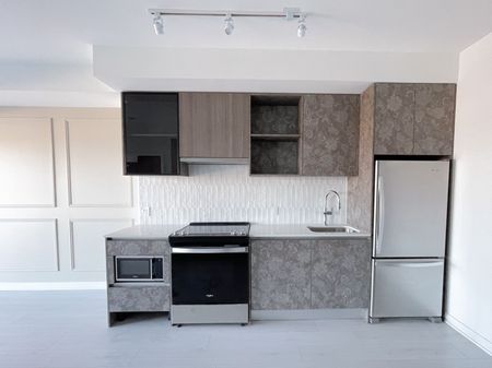 For Lease - 395 Dundas Street Unit# 834, Oakville, Ontario - Photo 5