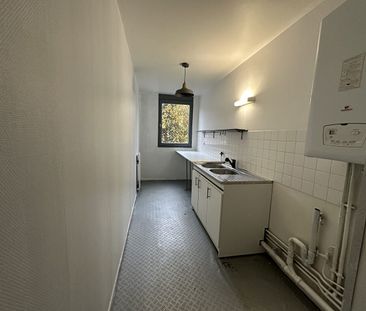 Appartement 4 pièces 2 chambres à louer à Savigny-le-Temple, secteu... - Photo 2