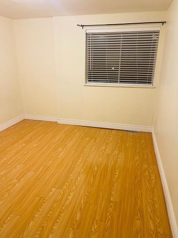 For Lease - 3025 The Credit Woodlands Road Unit# 330, Mississauga, Ontario - Photo 2