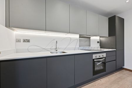 Harvest Lane, Thames Ditton, KT7 - Photo 4