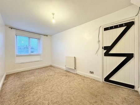 4 bedroom house to rent - Photo 3