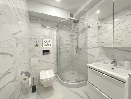 Słoneczne, odświeżone, duża widna kuchnia - Zdjęcie 4