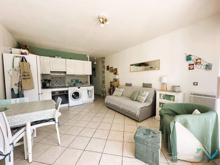 Appartement pour 4 personnes dans résidence avec piscine situé sur le port d'Hyères - Photo 2