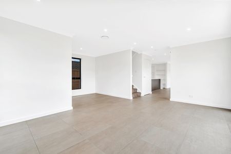 2 Renwick Street, Catherine Field NSW 2557 - House For Rent | Domain - Photo 4