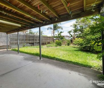 136 White Street, Wavell Heights QLD 4012 - House For Rent | Domain - Photo 5