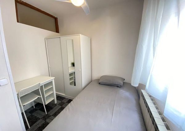 Calle de la Garceta, Madrid, Community of Madrid 28019