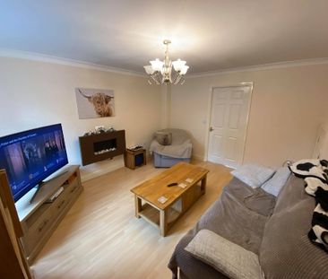 3 bedroom house to rent Park Mills Close, Willaston, Nantwich, CW5 - Photo 2